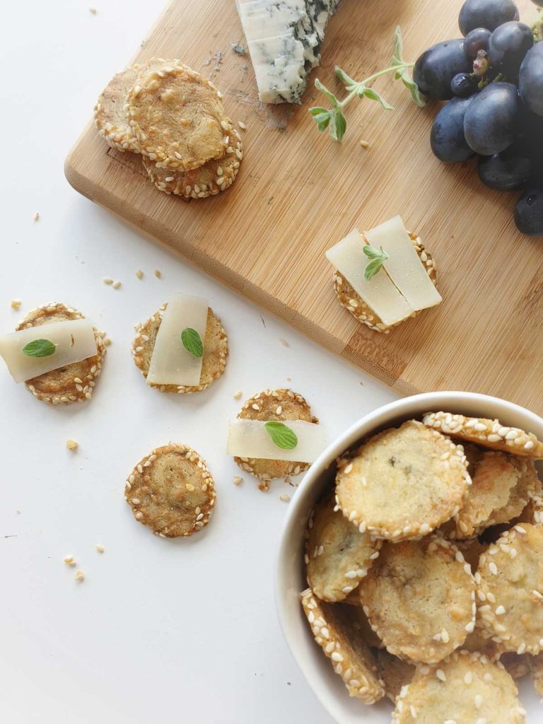 עוגיות קשקבל פרמז'ן וטימין